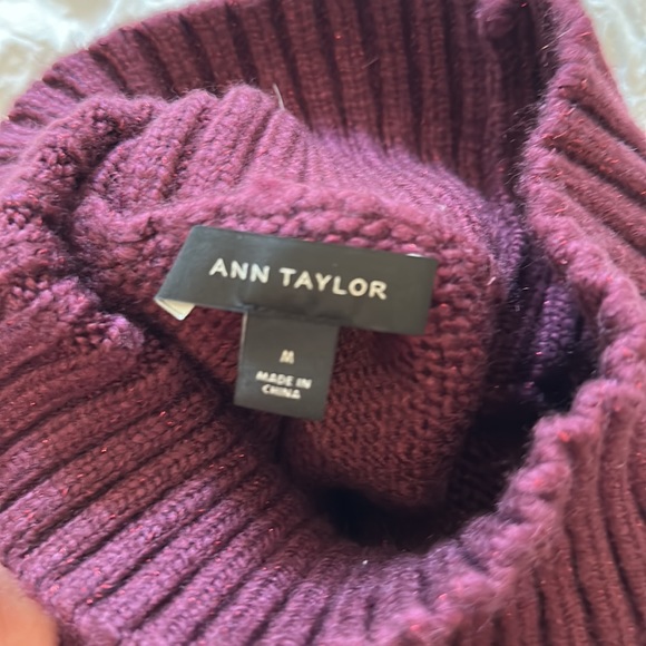 Soft wine color sweater with slight sparkle thread throughout - Picture 4 of 4